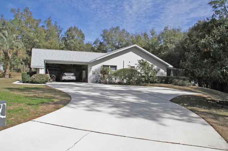 Driveway at 115 Legion Terrace, Citrus Hills, Citrus County, Inverness, Nature Coast, Florida, FL, Home Property for Sale Tour