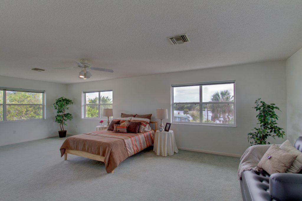 Listing Photos for the Real Estate and Home for Sale on 20th Avenue 1340 in Crystal River