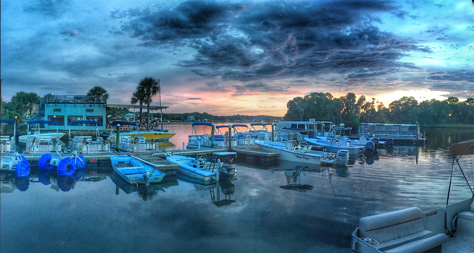 Sunset at Port Hotel & Marina, Margarita Breeze Bar and Restaurant, Kings Bay , Crystal River, FL