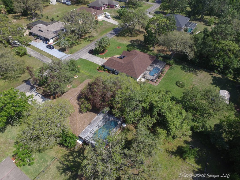 Real Estate Listing Photos for the Home for Sale at 3006 S Bay Berry Pt, Inverness, FL 34450.