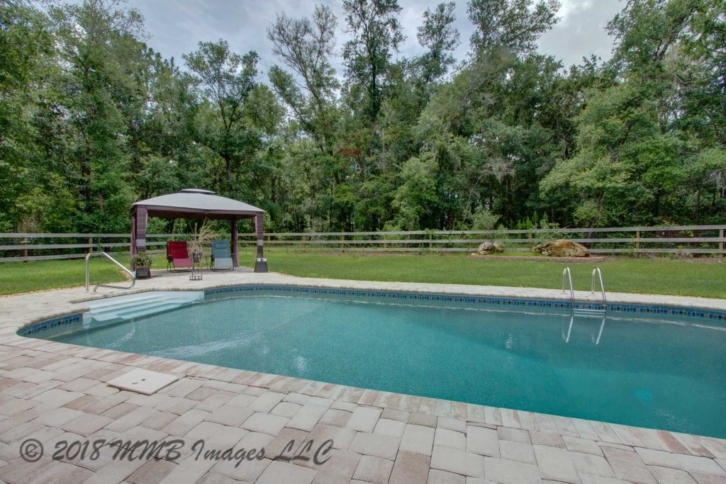 Listing Photo for the Real Estate and Pool Estate Home for Sale in Inverness, Citrus County at 2794 E Hampshire Street