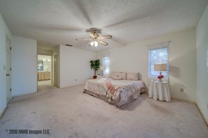 Real Estate Listing Photo for the Waterfront Real Estate Home and Property for Sale on Lake Davis at 8911 E Cashiers Ct, Citrus County, FL 34450,