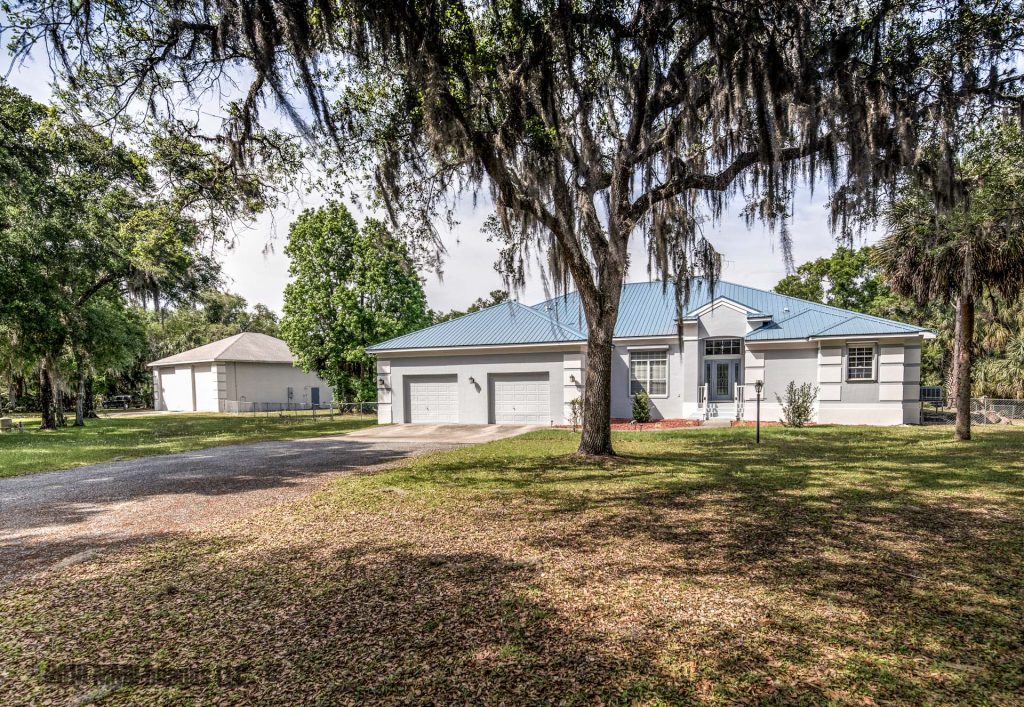 Real Estate Listing Photo for the Real Estate Home for Sale on the Withlacoochee  River in Crystal Manor, Crystal River, Citrus County at 11635 W Deodar Street, FL 34428