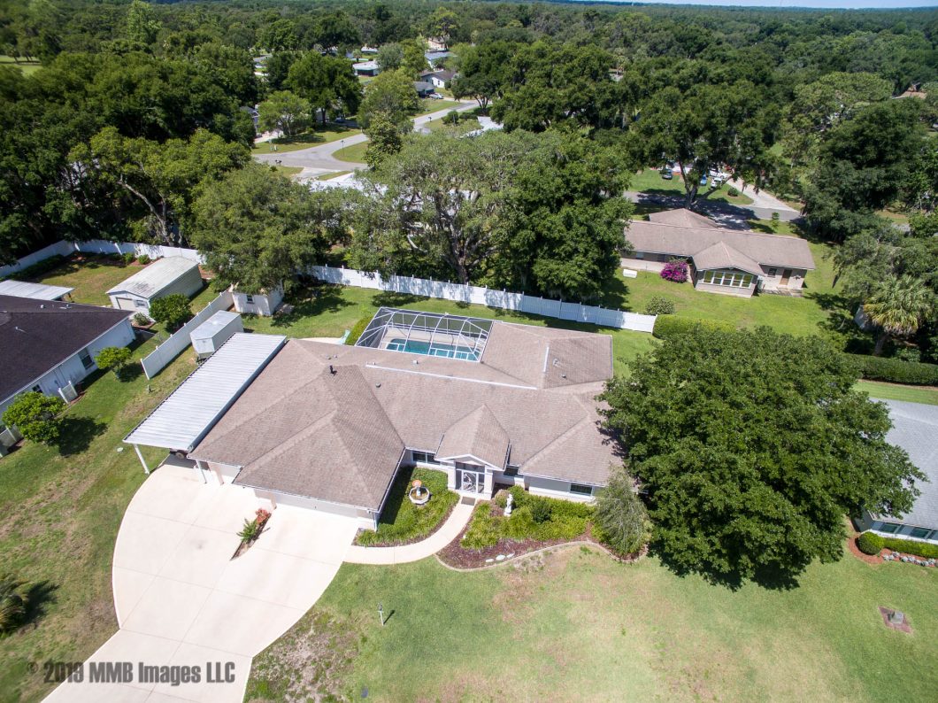 Real Estate Listing Photo for the Real Estate Home for Sale at the Inverness Golf and Counrty Club on 3076 S Blackmountain Dr., Inverness Citrus County, FL 34450