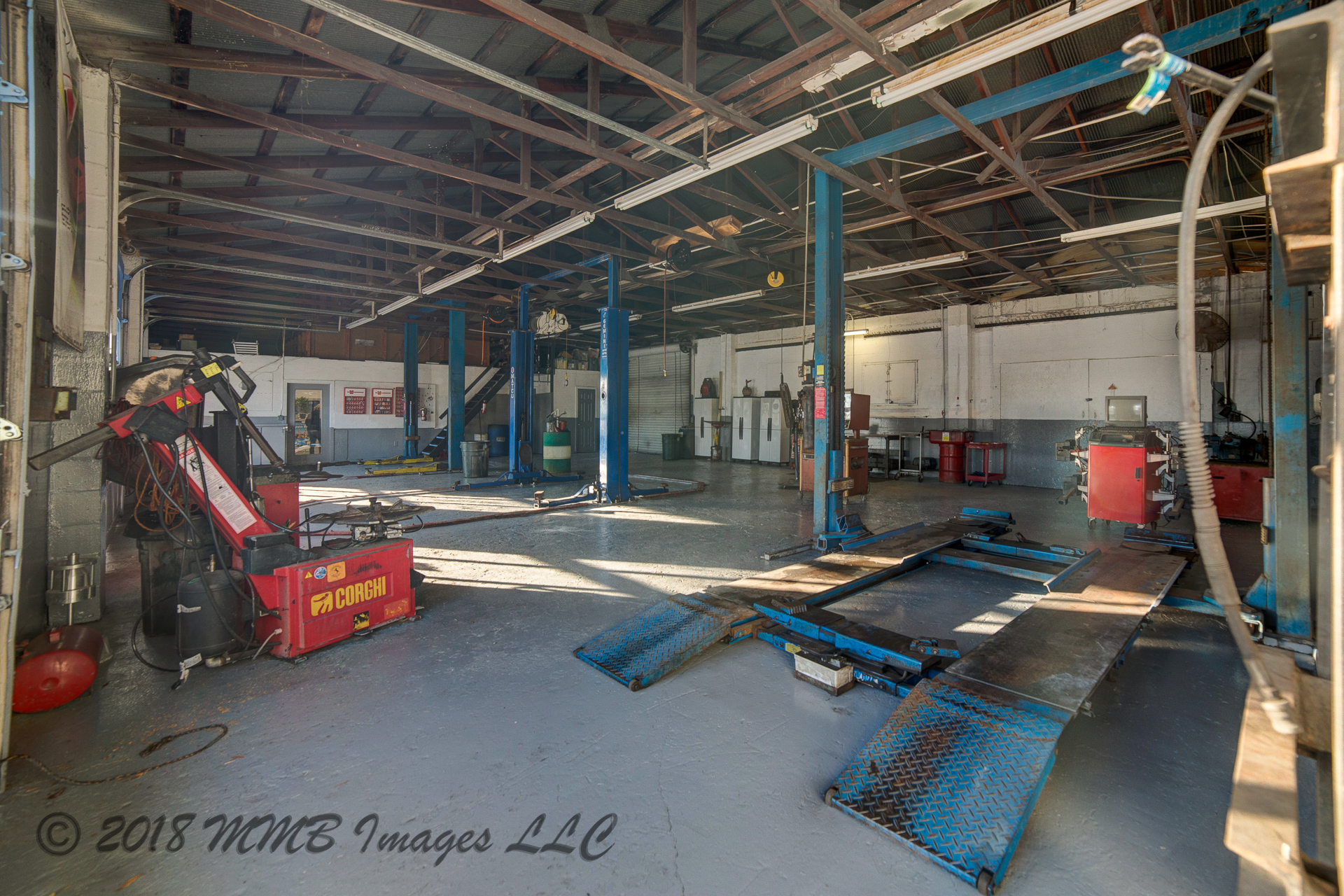 Listing Photo for Car Repair Shop Business Opportunity and Real Estate for Sale in Crystal River, Citrus County